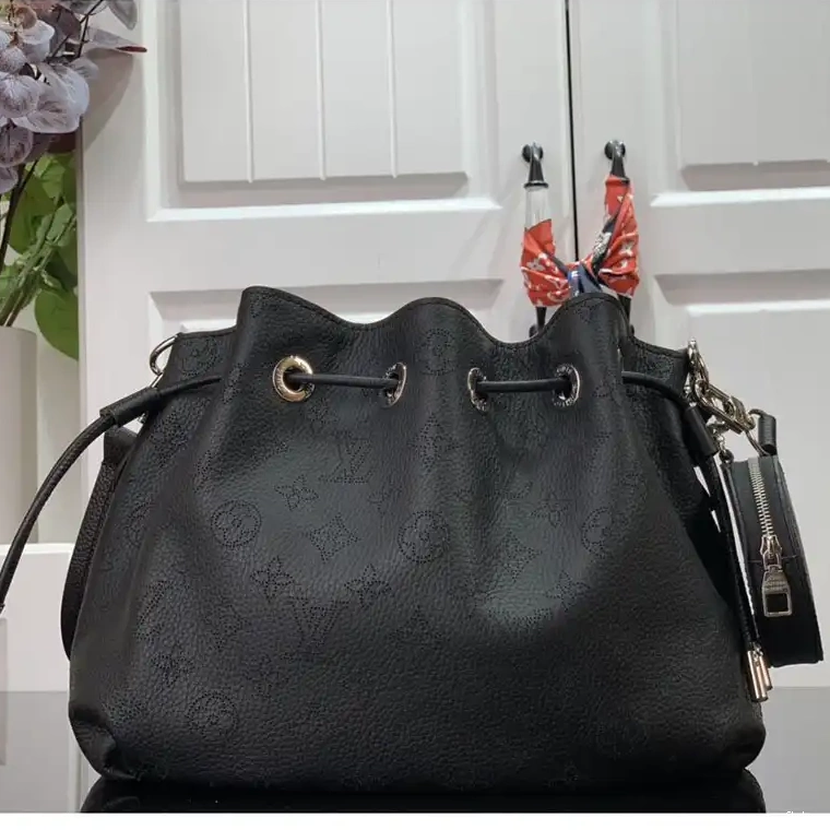 208B570097 Bags LV 0521